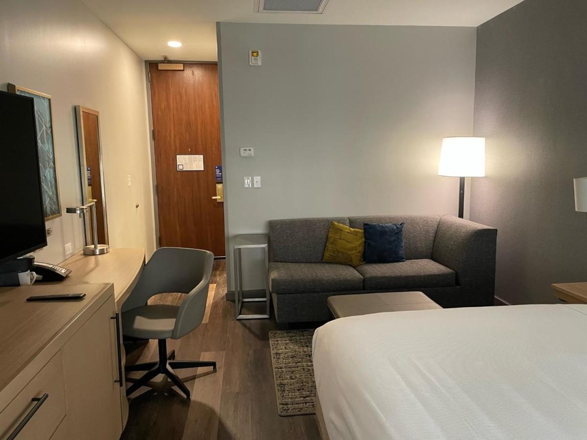 Hyatt Place Tulsa/Downtown Екстериор снимка