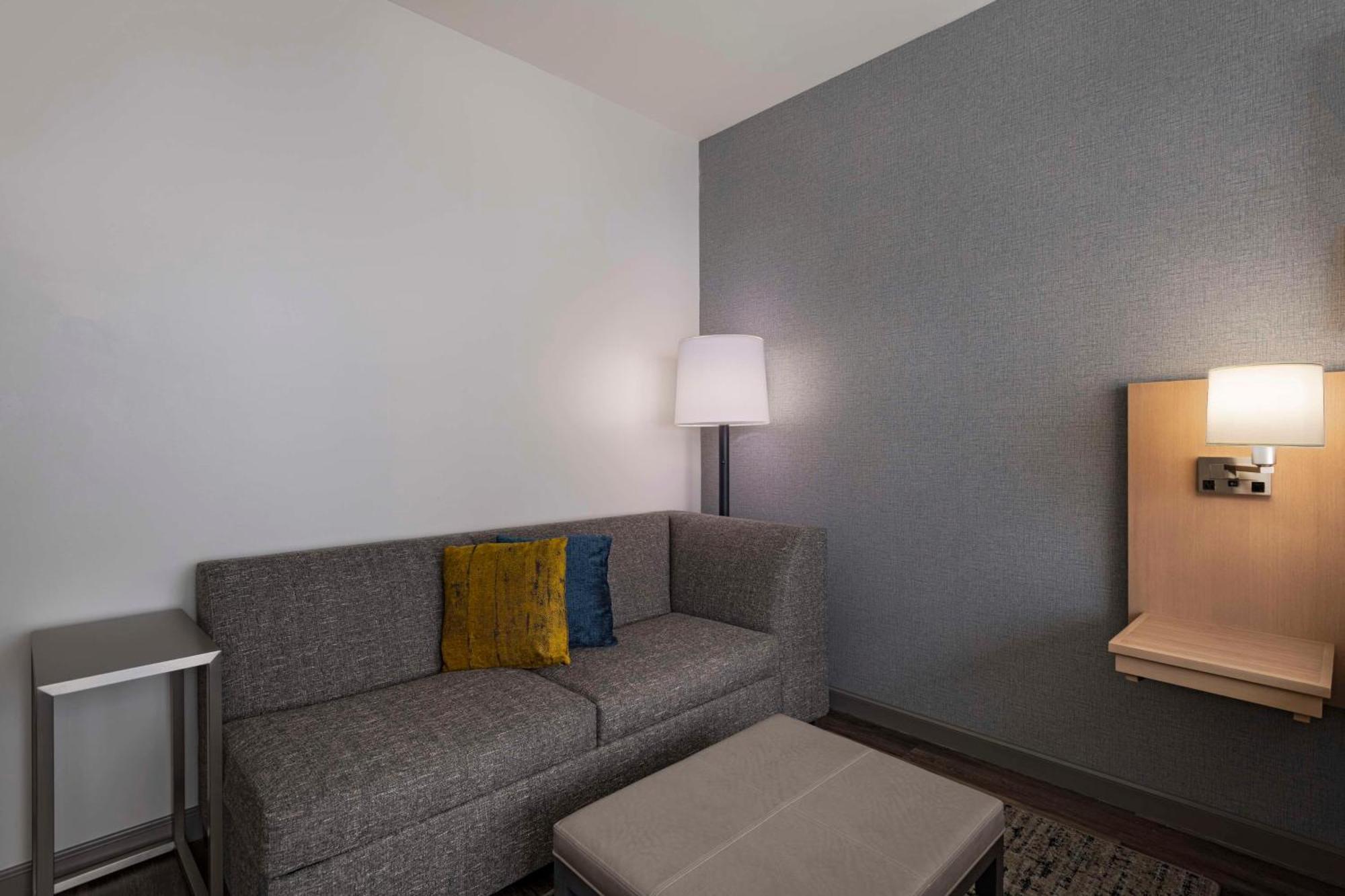 Hyatt Place Tulsa/Downtown Екстериор снимка